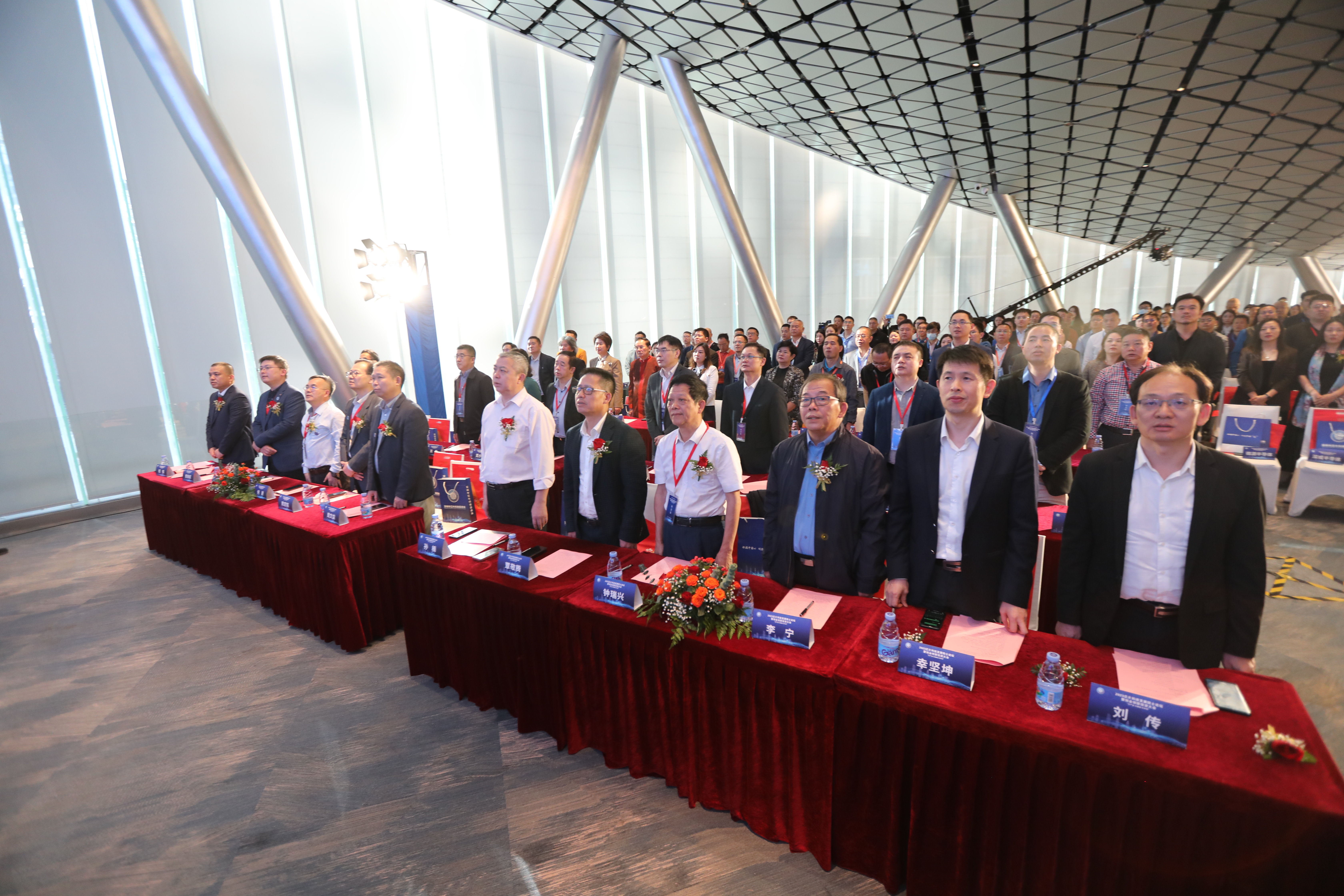 “芯產(chǎn)業(yè) 芯推動 芯未來” 2023芯片科技發(fā)展院士論壇暨創(chuàng)業(yè)創(chuàng)新投資大會成功召開(圖1) “芯產(chǎn)業(yè) 芯推動 芯未來” 2023芯片科技發(fā)展院士論壇暨創(chuàng)業(yè)創(chuàng)新投資大會成功召開(圖1)